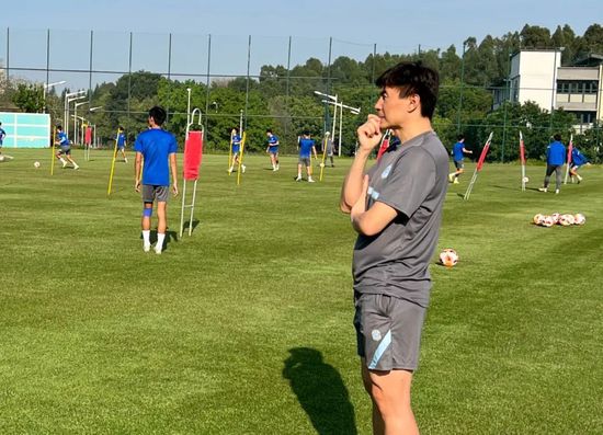 比基尼舞蹈
