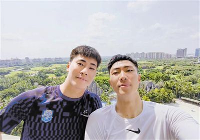 日本边添边摸免费视频网站