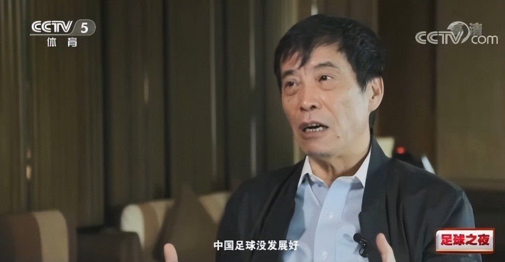 公交车被多人伦h