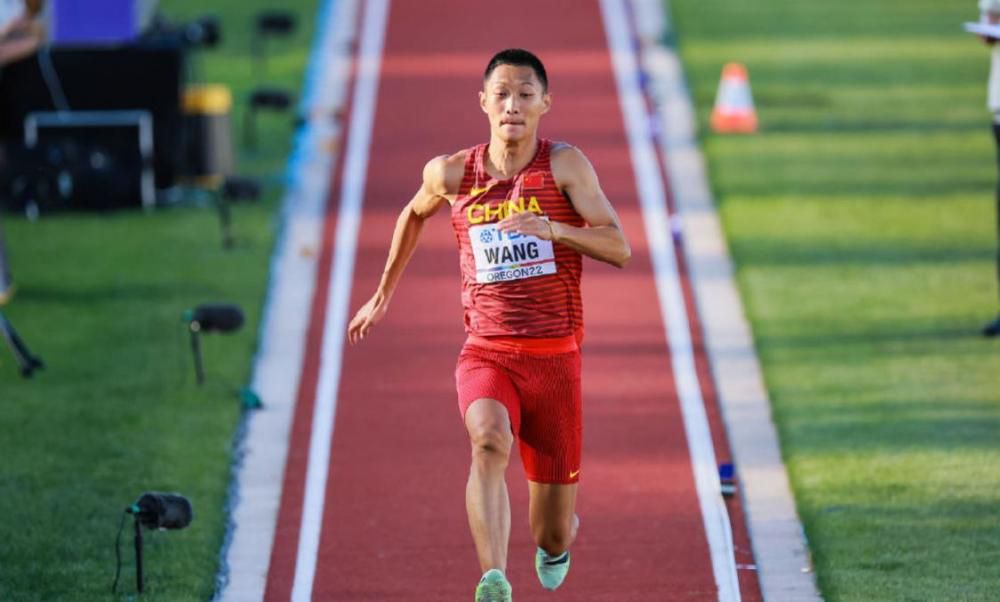 谢俞电动尾巴扩写